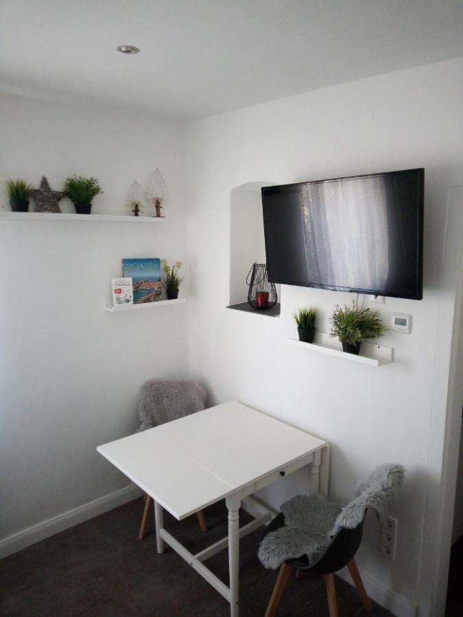 Gemuetliche 1 Zimmer Ferienwohnung Ludwigsburg Kültér fotó